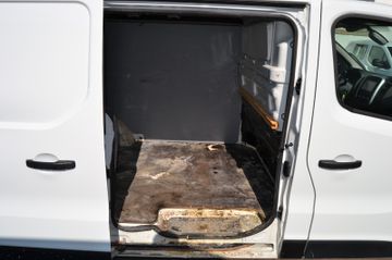 Renault Trafic - 10