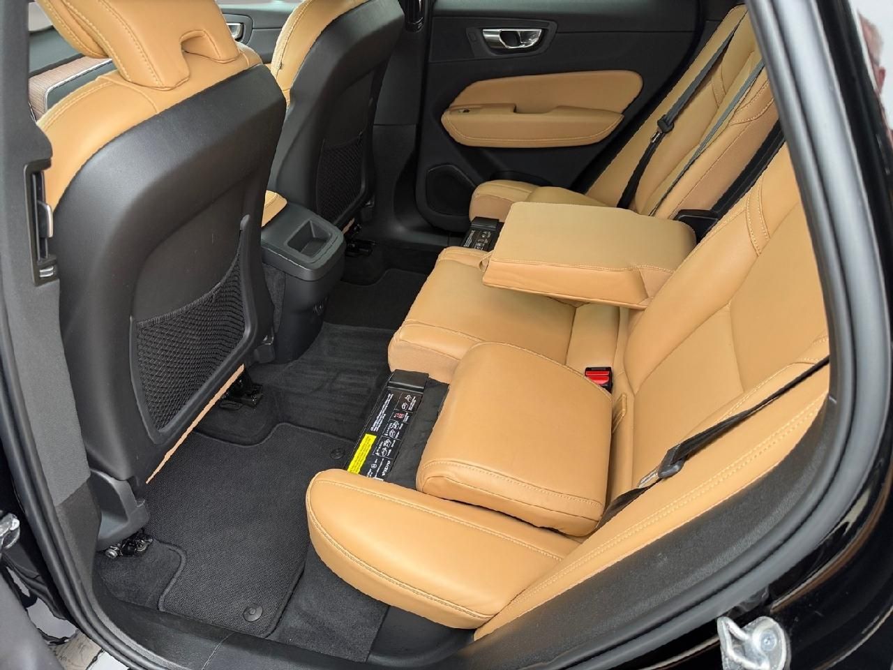 Fahrzeugabbildung Volvo XC60 Plus Bright 2WD