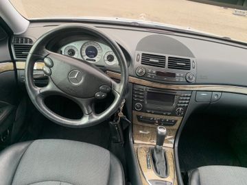 Mercedes E 200 - 9