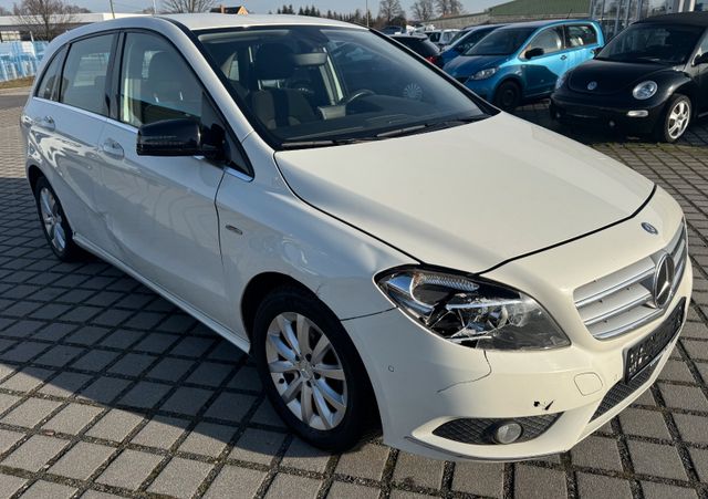 Mercedes-Benz B 180 Lim. SHZ|Park|Temp.|BT