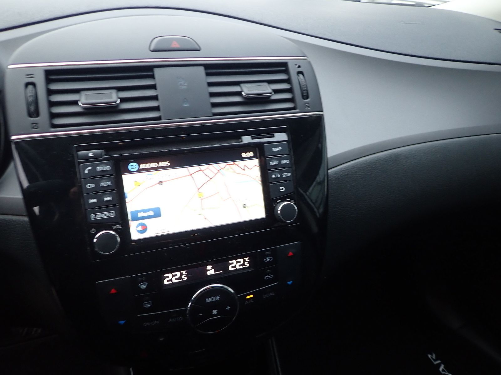 Fahrzeugabbildung Nissan Pulsar N-Connecta 1.2 DIG-T