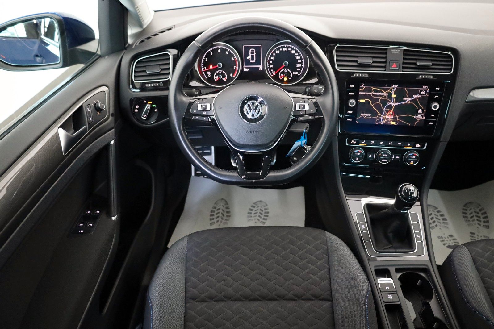 Fahrzeugabbildung Volkswagen Golf VII Lim. Join Navi,SH,ACC,PDC,Allwetter