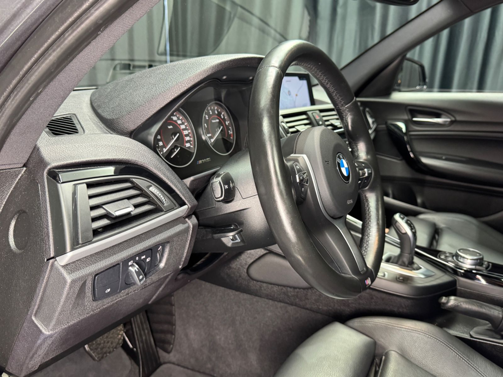 Fahrzeugabbildung BMW M140i xDrive|LEDER|NAVI|SCHIEBEDACH|AUTOMATIK|