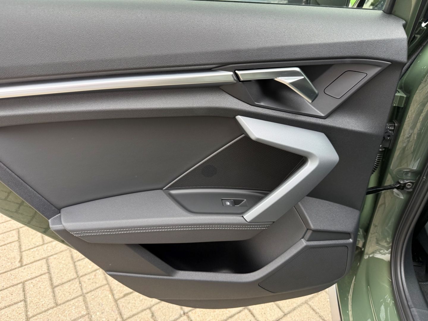 Fahrzeugabbildung Audi A3 TFSI Sportback S-Line Sport Pano Digi LED ACC