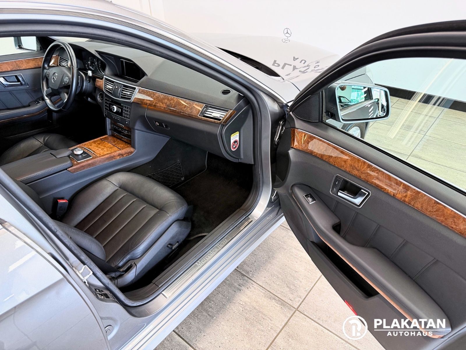 Fahrzeugabbildung Mercedes-Benz E 250 CDI T-Modell Leder AHK MB-Service