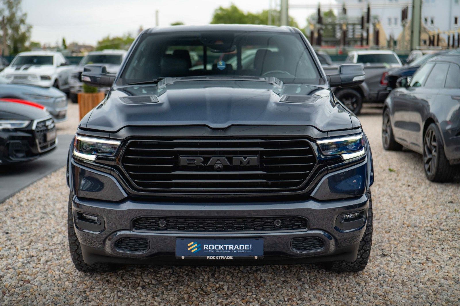 Fahrzeugabbildung Dodge RAM 5.7 V8 HEMI 4x4 OFFROAD Night Limited 19%