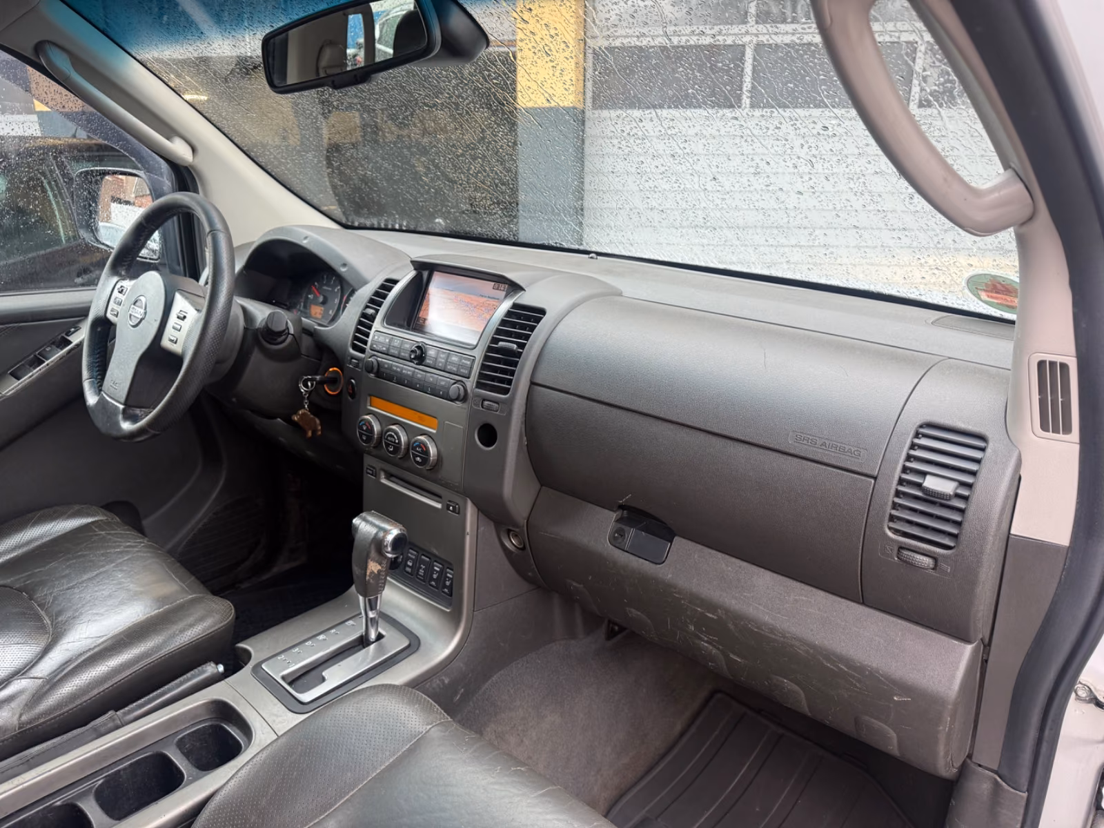 NISSAN NAVARA PICKUP DOUBLE CAB PLATINUM 4X4 | 171 ch | BVA | TOIT OUVRANT | VOLANT EN CUIR
