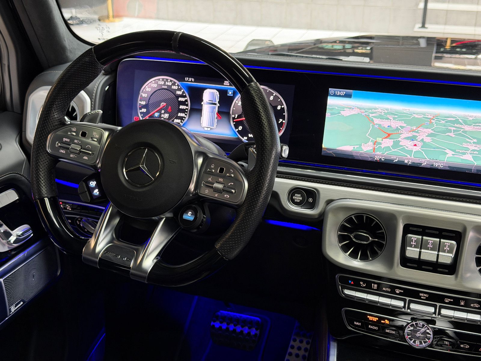 Fahrzeugabbildung Mercedes-Benz G 63 AMG/SUPERIOR/MASSAGE/MANUFAKTUR/