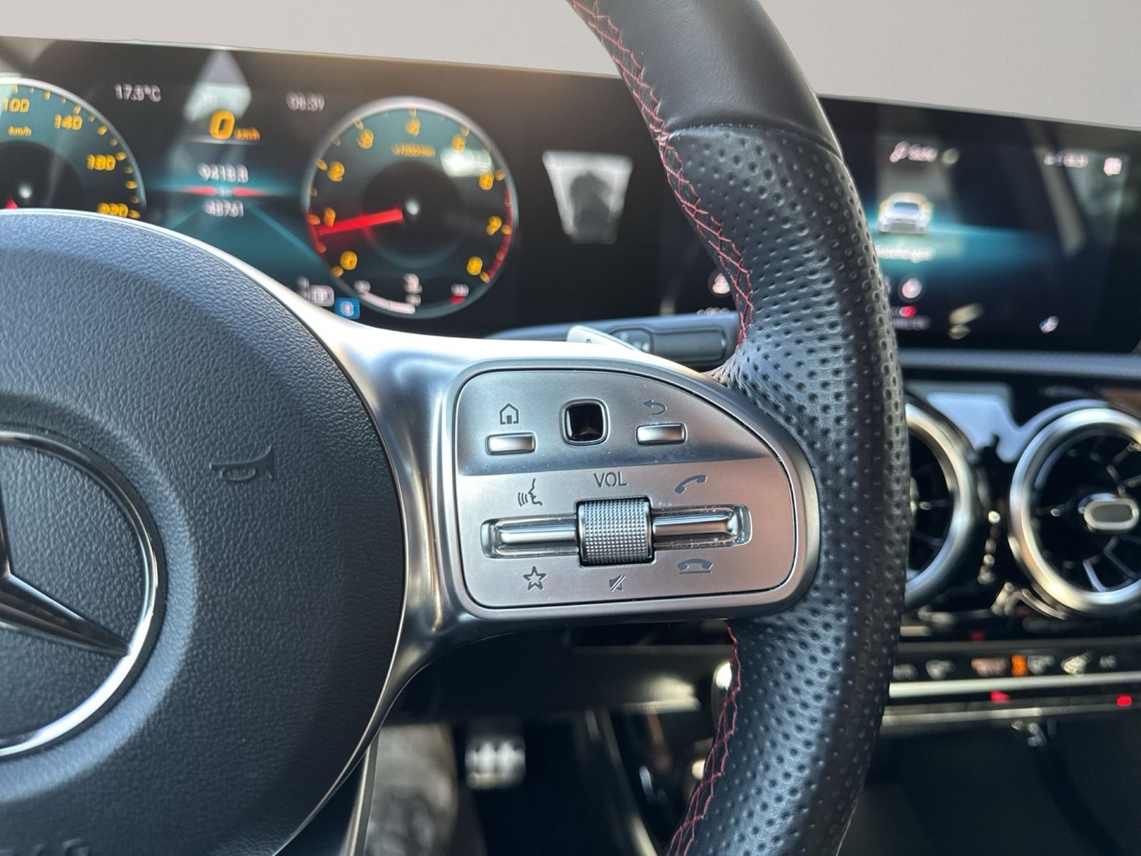 A 200 AMG Line, Navi Premium Paket, PANO, LED Si