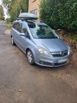 Opel Zafira B - Opel Zafira aus 2008 mit Diesel-Antrieb
