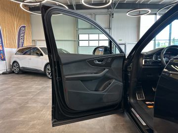 Audi SQ7*MATRIX*1.HAND*TÜV-NEU*AHK*PANO*ALCANTARA*