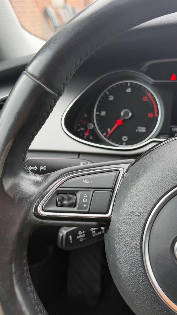 Audi A4 2013 — photo 25
