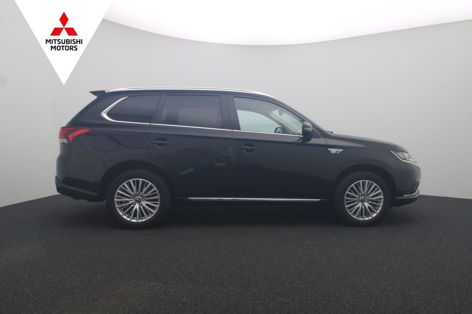 Fahrzeugabbildung Mitsubishi Outlander PHEV 2.4 Basis 4WD