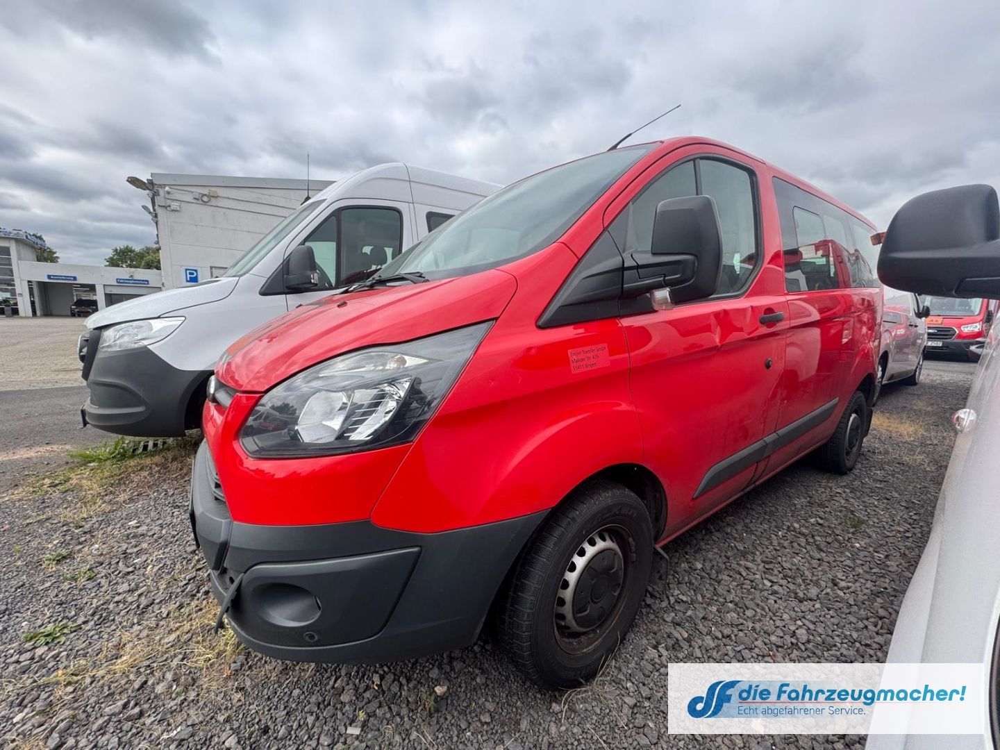 Fahrzeugabbildung Ford Transit Custom Tourneo 300 L1 *TURBOSCHADEN*2352