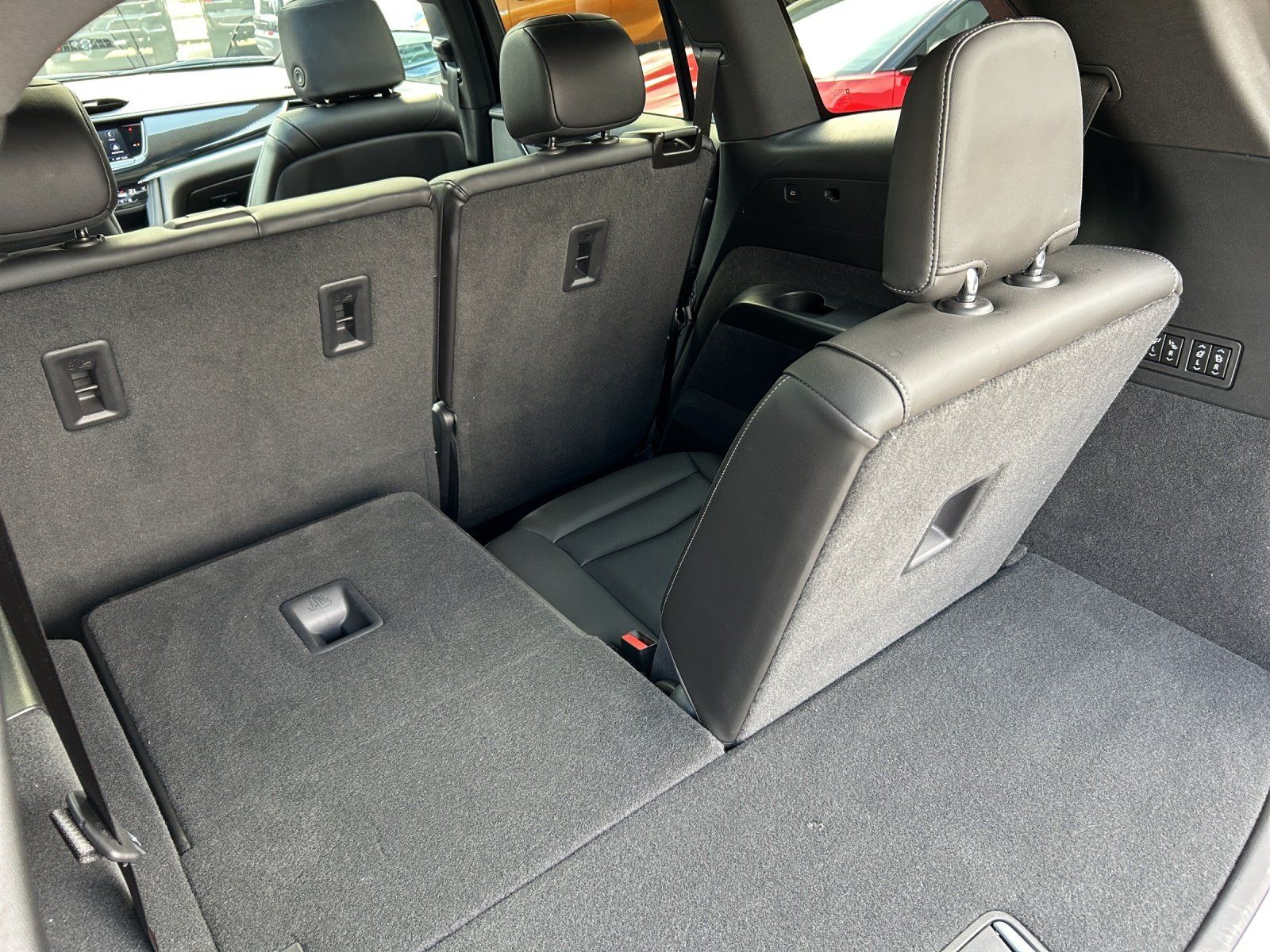 Fahrzeugabbildung Cadillac XT6 Sport 3.6 AWD 7-SITZER/SHZ/LED/NAVI/AHK/PANO