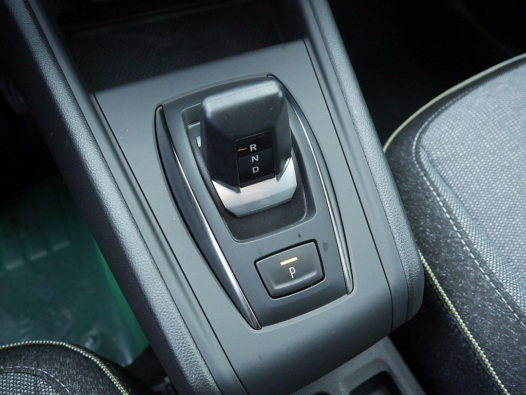 Fahrzeugabbildung Renault Captur Techno TCe 140 EDC Mild Hybrid