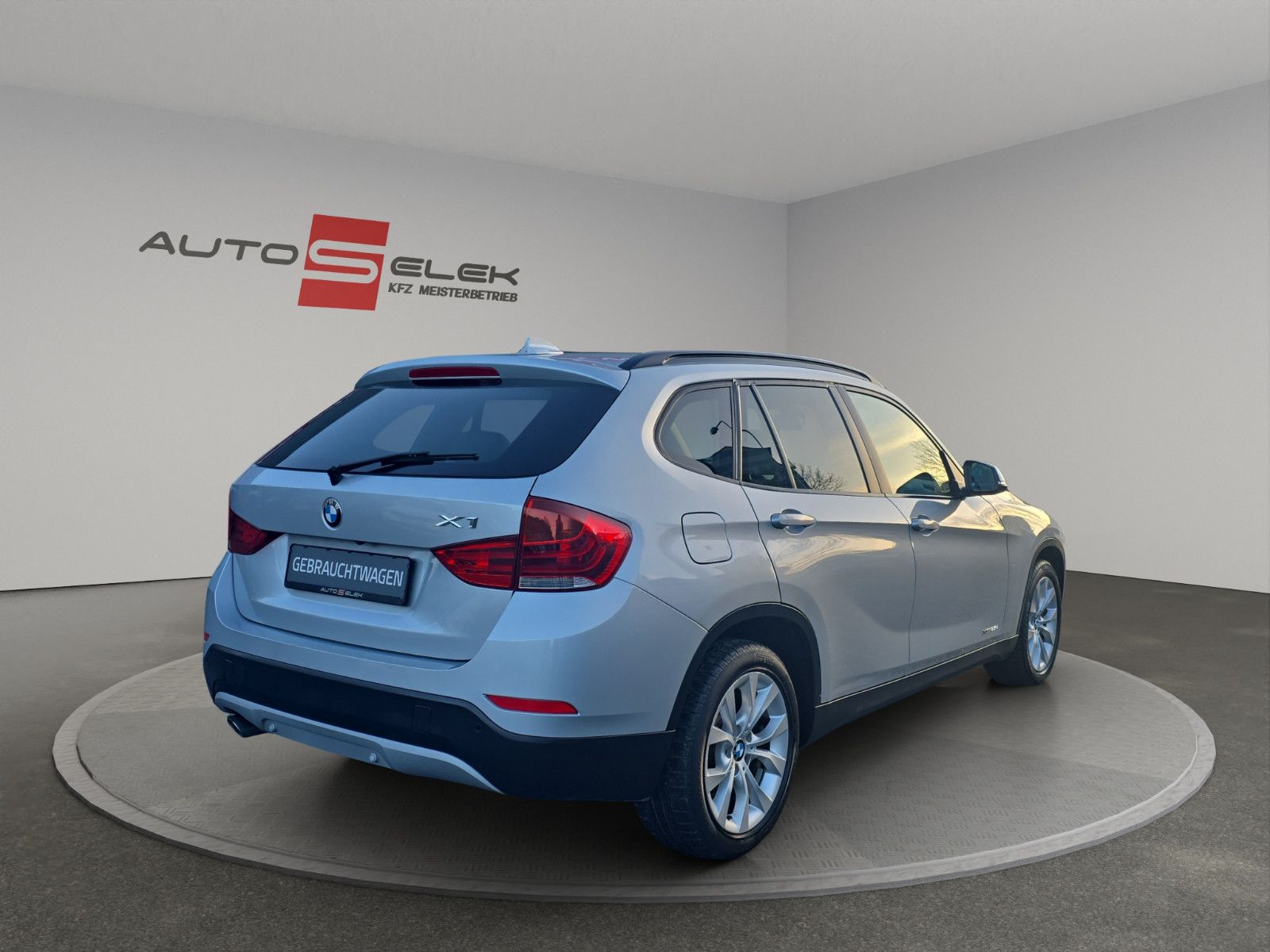 Fahrzeugabbildung BMW X1 25 d xDrive Automatik Leder Klima Navi PDC
