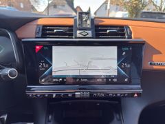 Fahrzeugabbildung DS Automobiles DS 7 Crossback 1.6 E-Tense 300 4x4 Rivoli