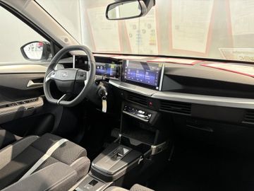 Fotografie des Opel Frontera 1.2 DI Hybrid 48V eDCT GS Tech Paket