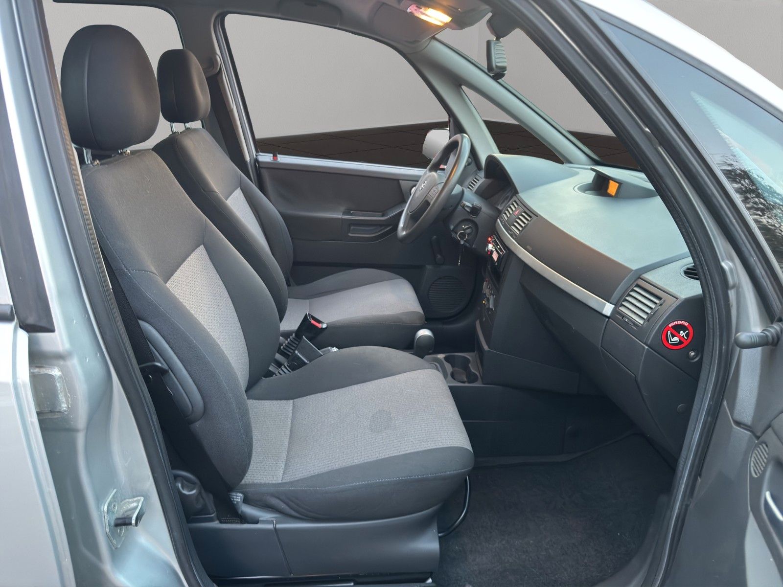 Fahrzeugabbildung Opel Meriva 1.6 Automatik/Klima/1Hand/Zahnrimmen Neu/