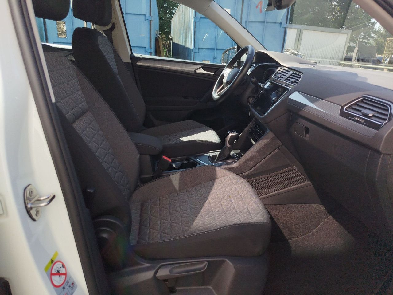 Fahrzeugabbildung Volkswagen Tiguan Life 1.4 eHybrid OPF 110 kW 6-Gang-DSG