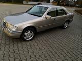 Mercedes-Benz Mercedes C 180 C Klasse Oldtimer - gebrauchte Mercedes-Benz C 180 aus dem Jahr 1993