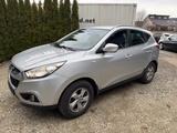 Hyundai TUCSON IX35 1.6*COMFORT*KAM*PDC*AHK*8-FACH - gebrauchte Hyundai TUCSON aus dem Jahr 2013