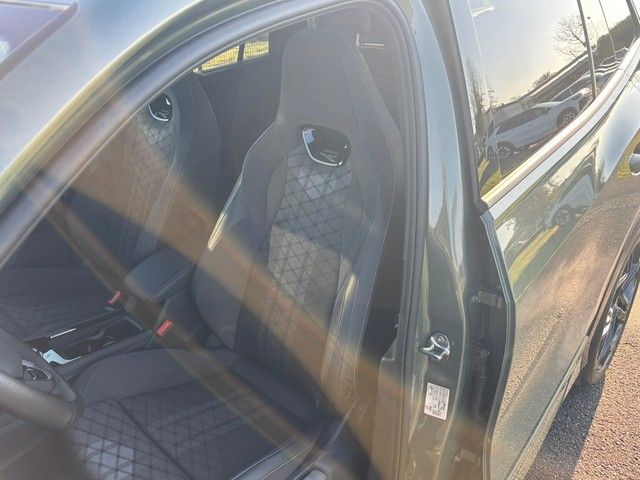 Tayron R-Line 1.5 TSI eHybrid AHK PANO HUD H&K