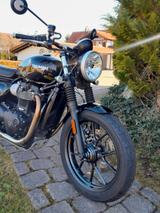 Triumph Street Twin 900 - TRIUMPH STREET TWIN
