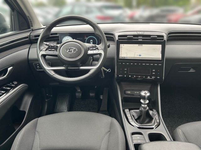 Fahrzeugabbildung Hyundai Tucson Select 2WD+LED-Paket Navi Digitales Cockp