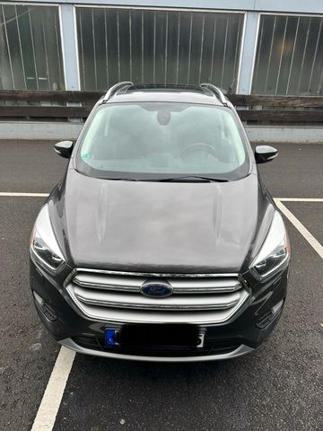 Ford Kuga Titanium 2.0 TDCi, 180PS, Allrad...