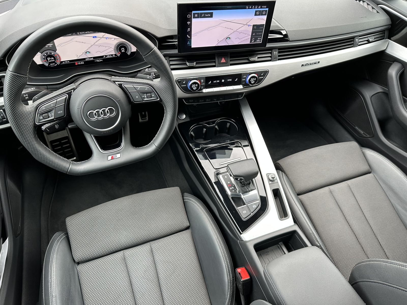 Fahrzeugabbildung Audi A4 Avant 40 TFSI S-Line Qu VCOCK+HUD+NAV+LED+ACC