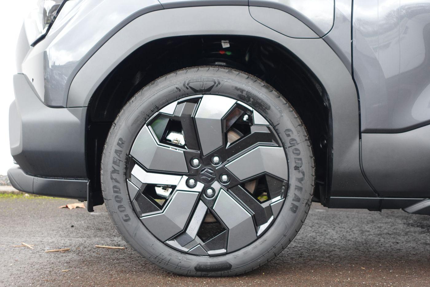 Suzuki e Vitara 61kWH Allgrip-e Comfort+ Kamera,PP,SHZ