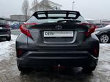 Toyota C-HR Hybrid Flow*AHK*SPUR*NAVI*SHZ*KLIMA* - gebrauchte Toyota C-HR aus dem Jahr 2018