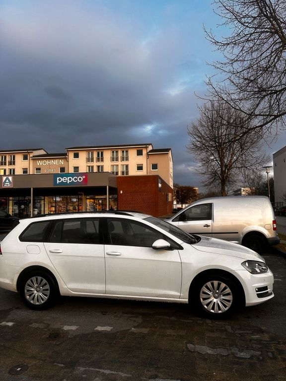 Image of Volkswagen Golf