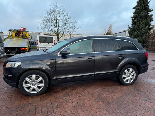 Audi Q7 1HAND QUATTRO SPORT PANO NAVI AHK