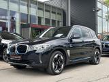 BMW iX3 Impressive / AHK / Sportsitz / Harman Kar... - schwarze BMW iX3
