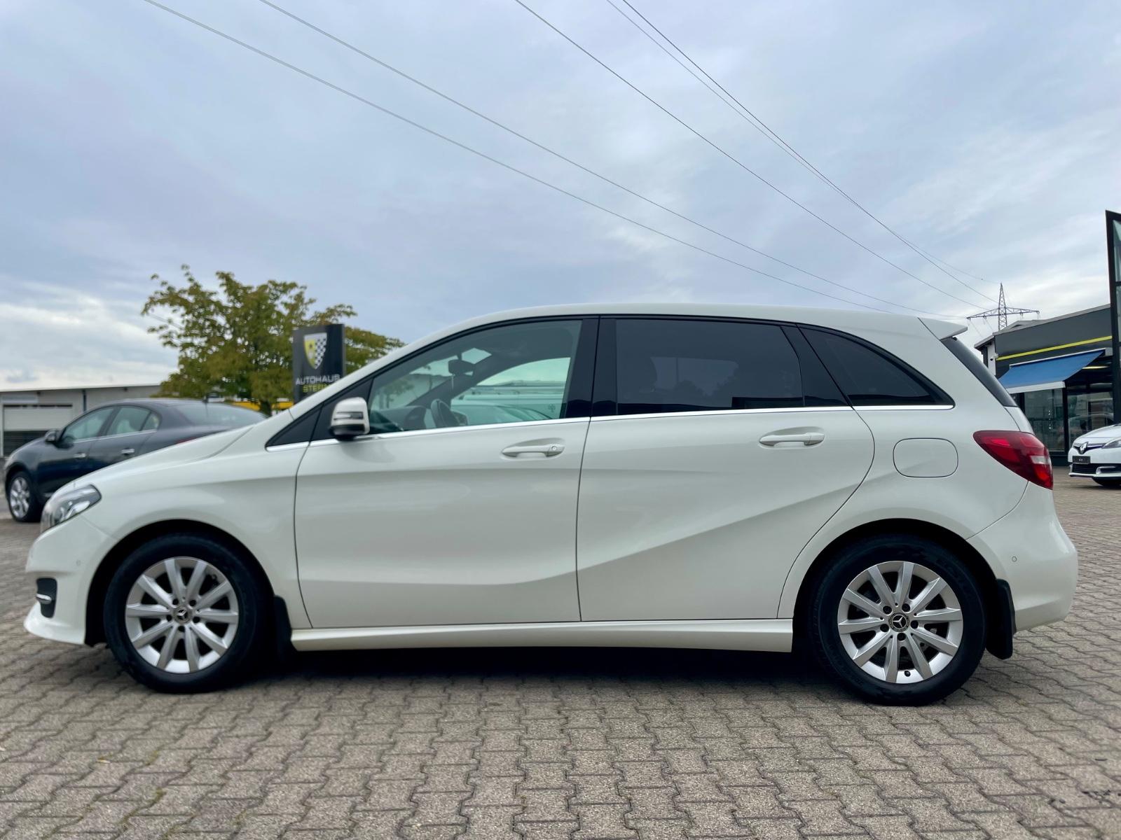 Mercedes-Benz B 180 | 7G-DCT Automatik | LED Scheinw. | Tempo.