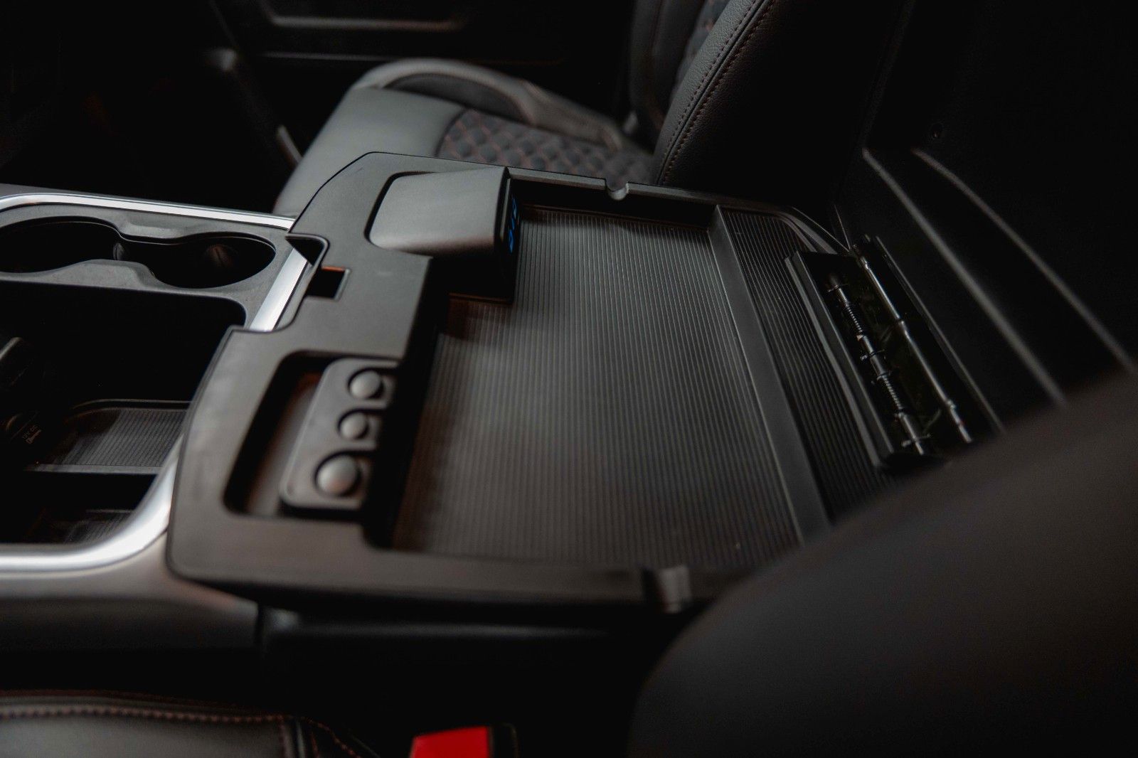 Fahrzeugabbildung Dodge RAM 5.7 V8 HEMI 4x4 OFFROAD Night-Paket *LED*AHK