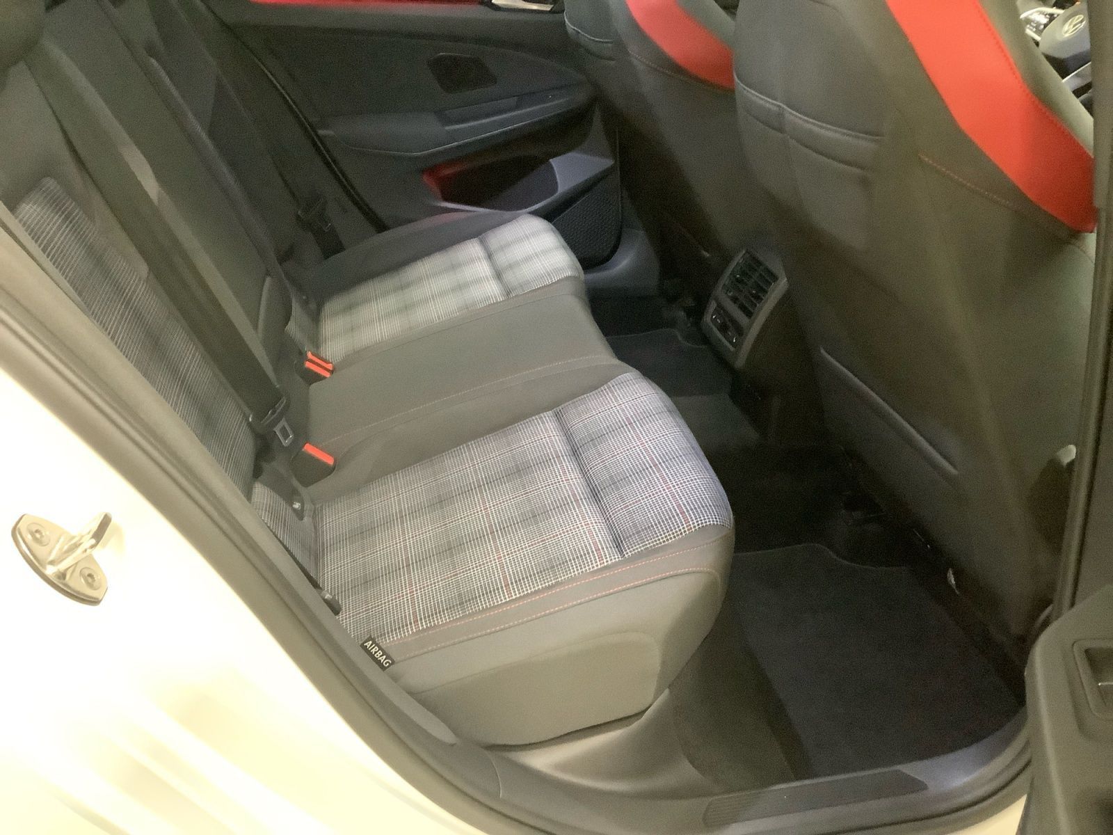 Golf GTI 2,0 TSI 180 kW DSG Matrix, Standheizun