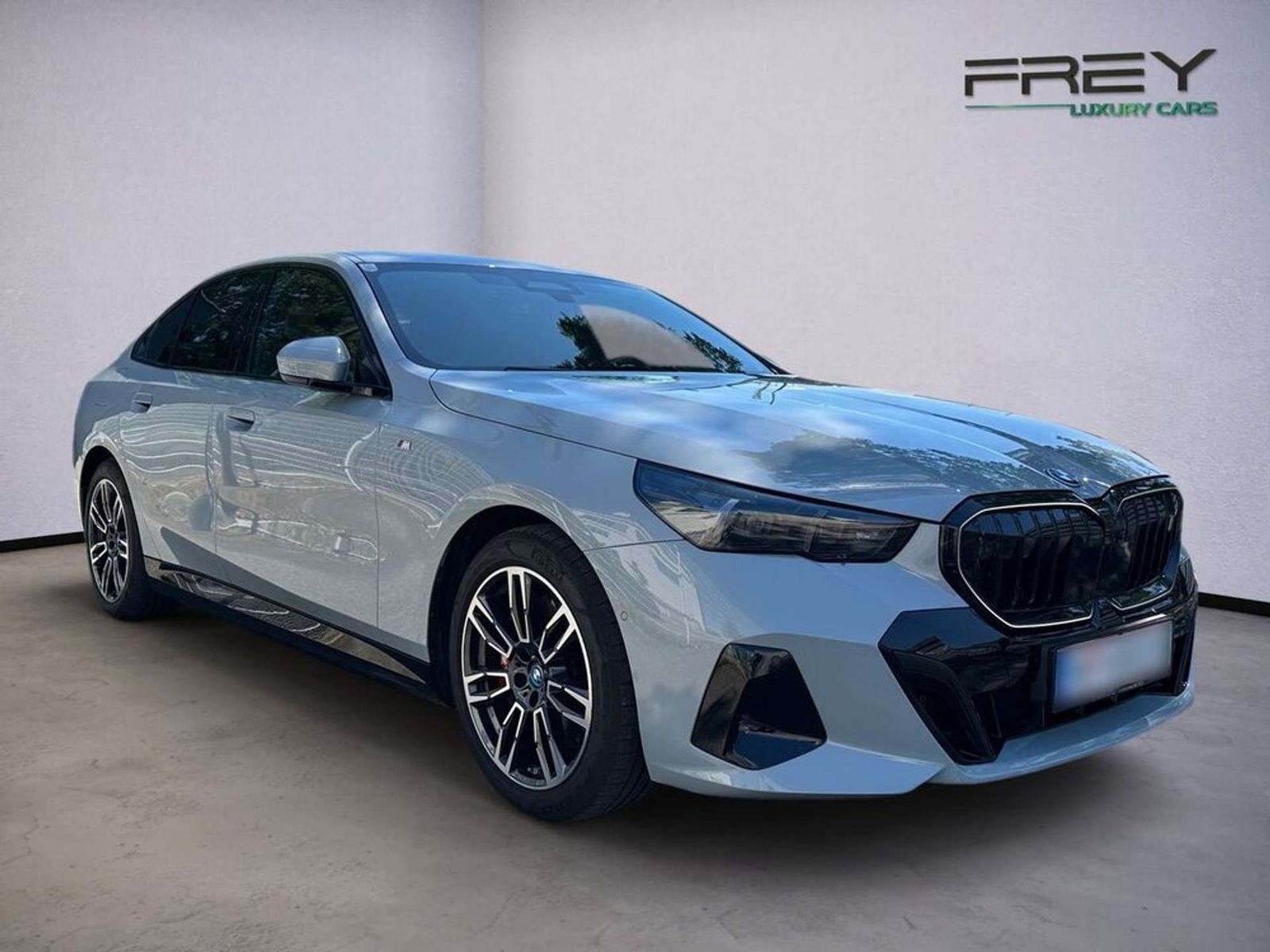 BMW i5 40 eDrive M Sport | BROOKLYN GRAU MET | HAL imagem 2