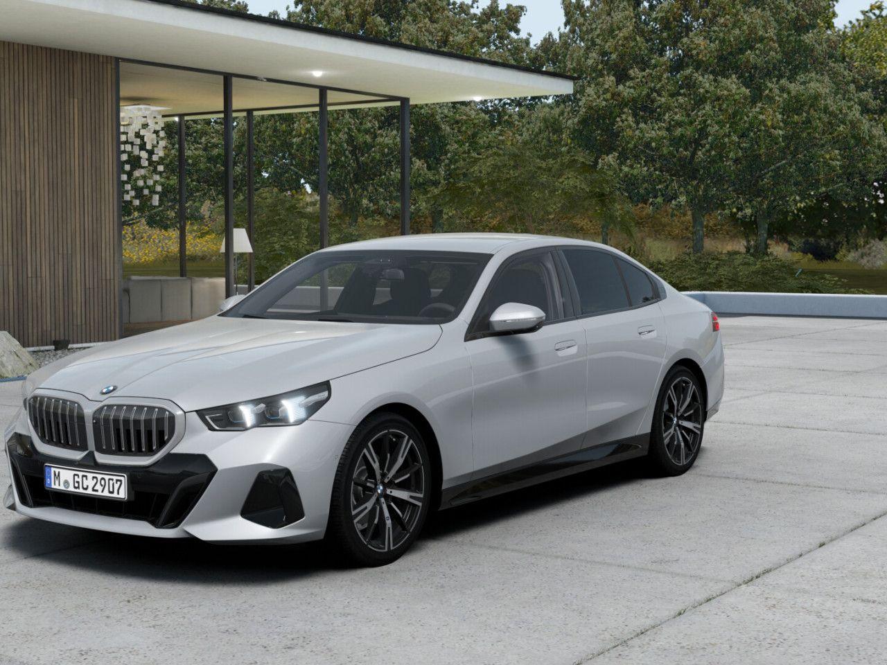 BMW 520i Lim M Sport AHK 360° H/K HUD St+Go AdpLED