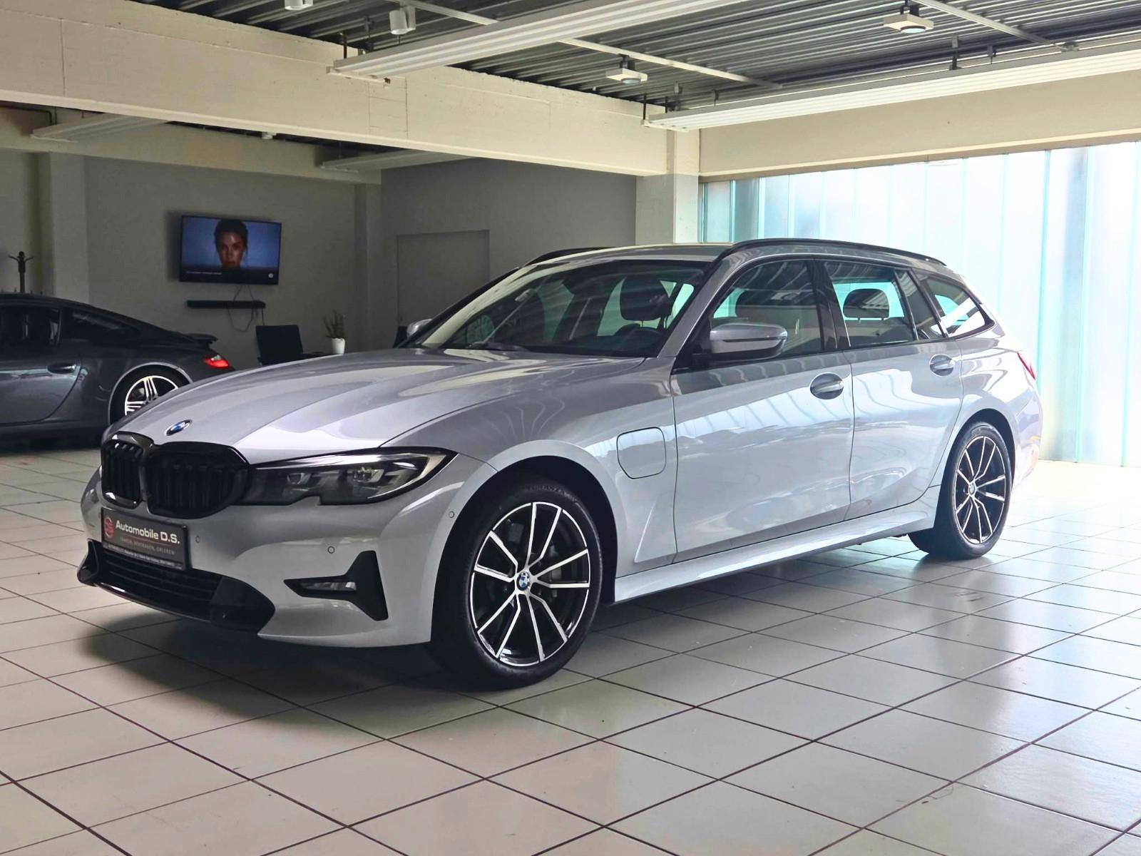 BMW 330e Touring +XDRIVE+ +AUTOMATIK+