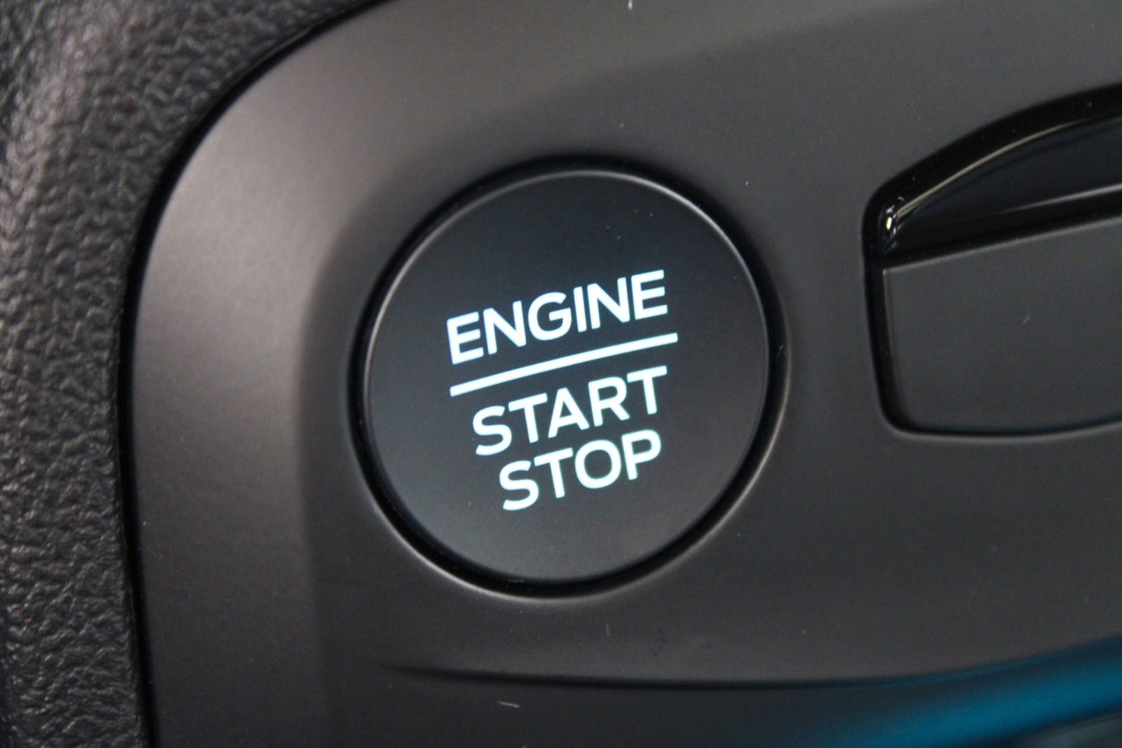 Fahrzeugabbildung Ford Focus ST-Line X Aut. LED ACC Pano HUD WinterPak.