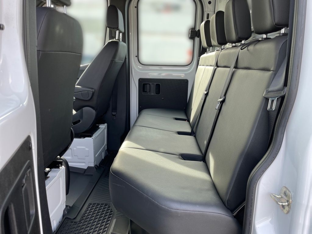 Fahrzeugabbildung Mercedes-Benz Sprinter 319 Doka Pritsche 3665 4x4 AHK, LED
