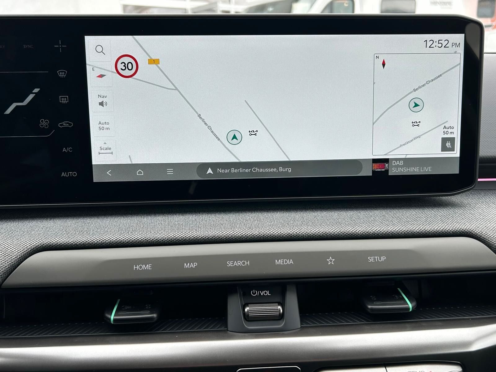 Fahrzeugabbildung Kia EV4 FWD Earth UP TE WIV DWP DE SD