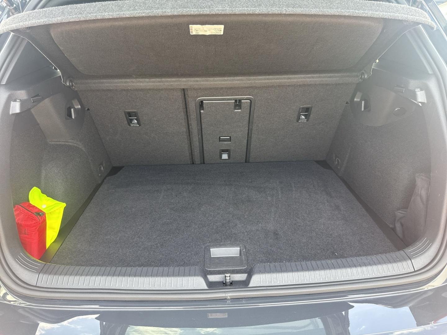 Volkswagen Golf VIII R-Line -Line 2,0 TDI DSG Led-Plus Kame, миниатюра 15
