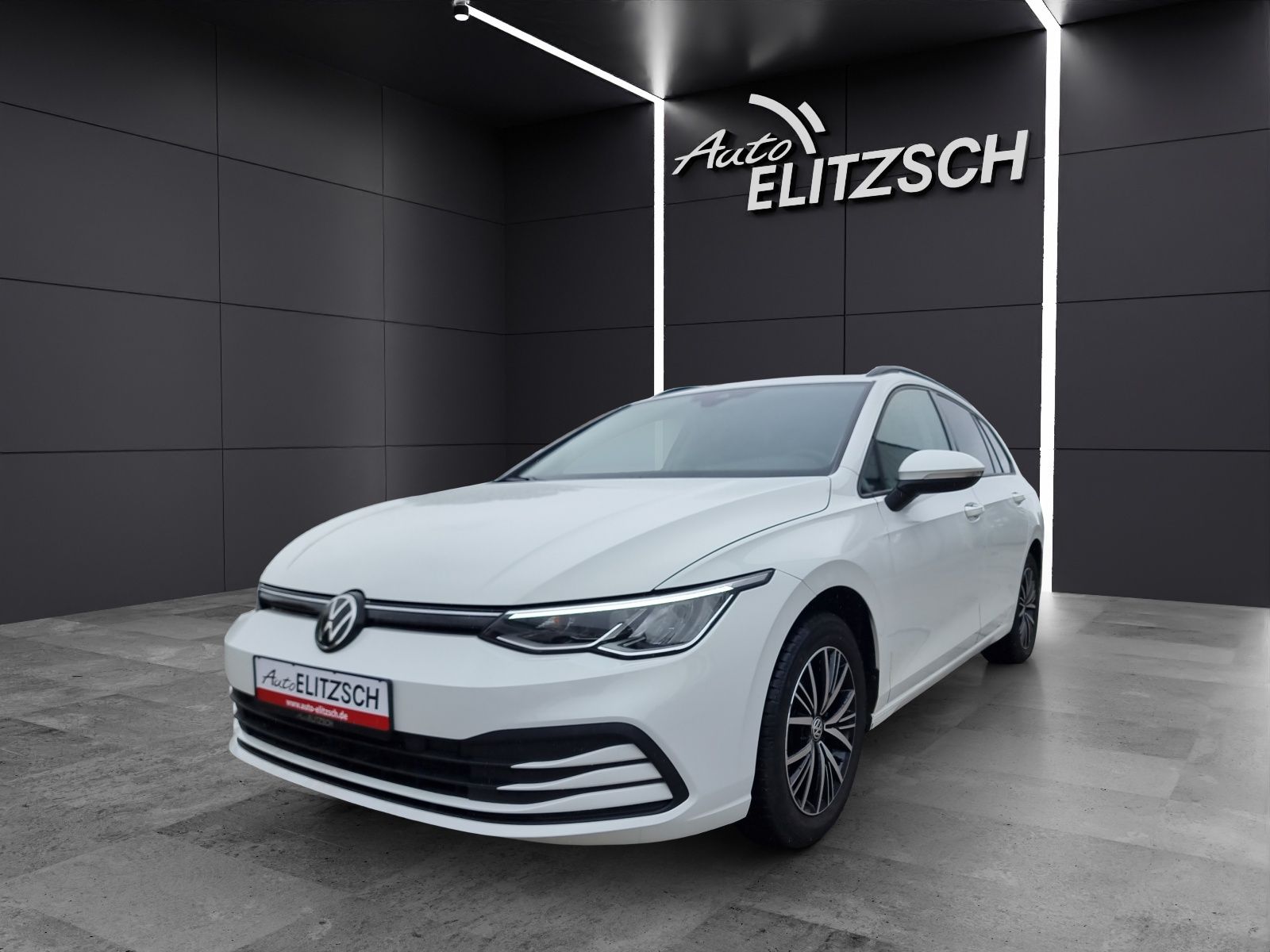 Fahrzeugabbildung Volkswagen Golf VIII Variant Business TDI DSG LED ACC SHZ P