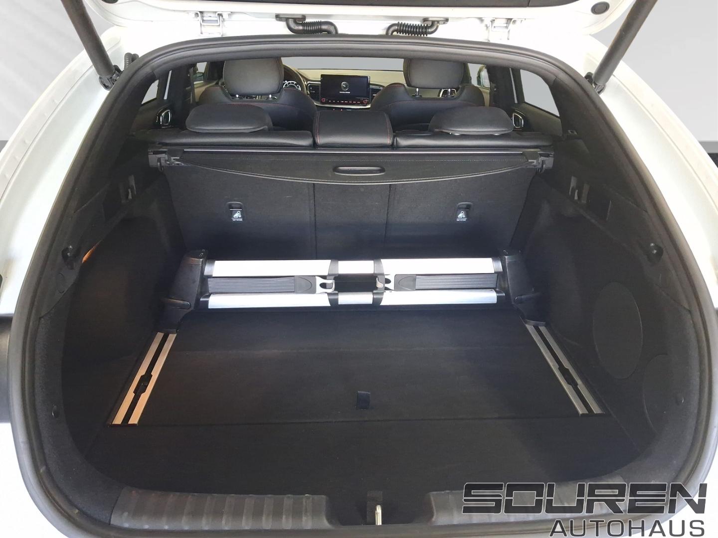 Kia ProCeed GT 1.6T DCT PANORAMA KOMFORT-PAKET NAVI 