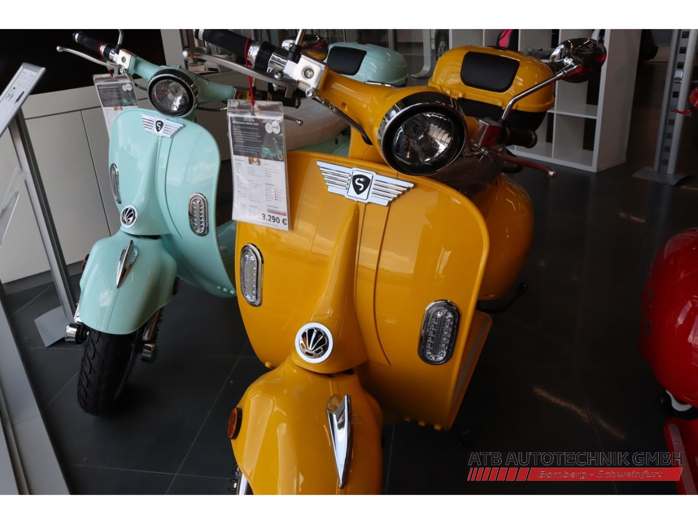 Fahrzeugabbildung DREEMS Amalfi 45 km/h inkl. Topcase zzgl. Überführungsk